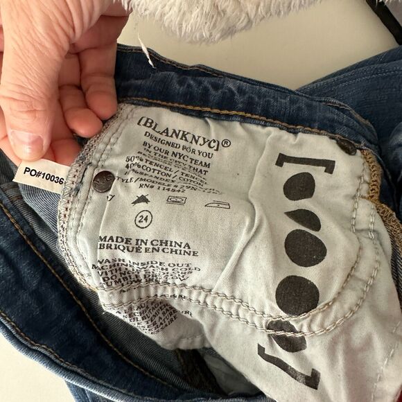 Blank NYC High Cuff Straight Medium Wash Distressed Jeans Low Rise Stretch 24 - Picture 8 of 15